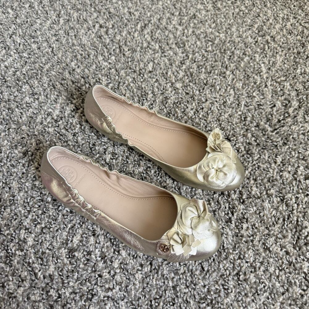 Tory Burch champagne Gold blossom Embellished Ballet Flats Women's Size 7 New - Picture 3 of 7